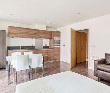 Studio to rent - Photo 2