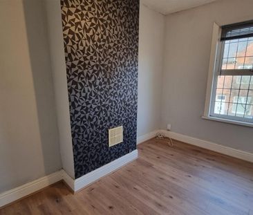 3 BED Terraced House To rent - Photo 2