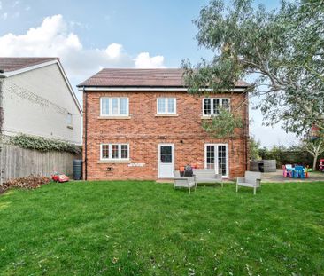 4 bedroom detached house to rent - Photo 5