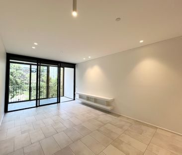 402/8 Central Park Avenue, Chippendale NSW 2008 - Apartment For Ren... - Photo 5