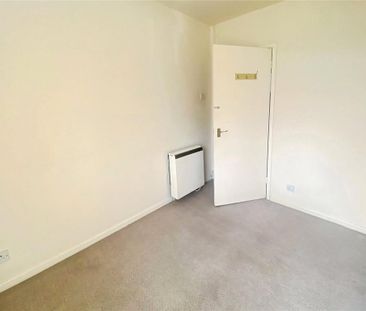 2 bedroom maisonette to rent - Photo 3