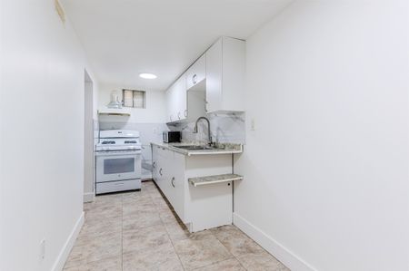 For Lease - 20 Castleton Avenue Unit# Lower, Toronto, Ontario - Photo 2