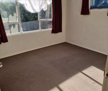 Sunny deck near Sunnyvale station - Photo 1