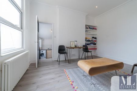 1 bedroom flat to rent - Photo 2