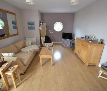 2 bedroom maisonette to rent - Photo 2