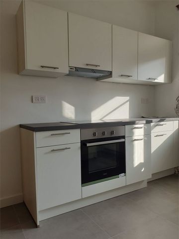 Mooi centraal gelegen appartement met 2 slaapkamers! - Photo 5