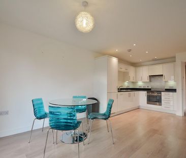2 bedroom apartment - Photo 6