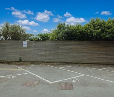 Kings Road, Stevenage, Hertfordshire - Photo 1