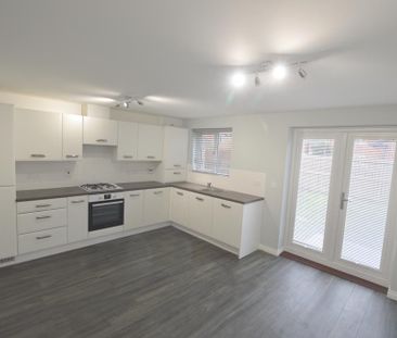 4 bedroom townhouse to rent - Photo 6