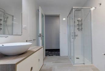 Calle Periodista Azzati, Valencia, Valencian Community 46002