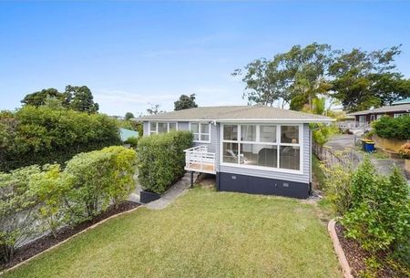 Warm Family Home in Forrest Hill Area - Photo 5