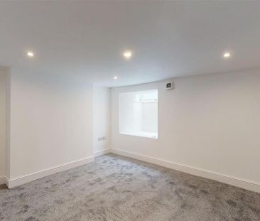 2 bedroom maisonette to rent - Photo 5