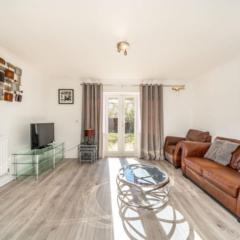 Garvary Road, E16, London - Photo 1