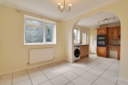 3 bedroom house to rent - Photo 3