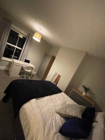 Double Room in Great Central Cambridge Location - Photo 3