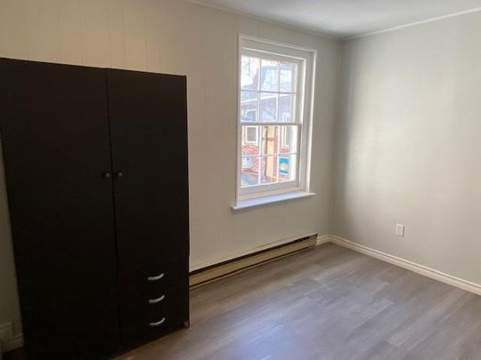 199.1 Wellington Street, 1 bed, 1 bath - Photo 1