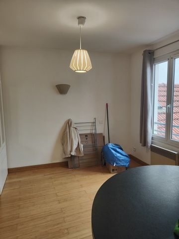 STUDIO A LOUER - PARIS 9EME ARRONDISSEMENT Rochechouart 5 - 15.46 m - 634 € - Photo 2