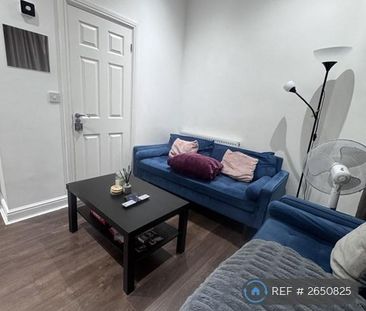 6 bedroom detached house to rent - Photo 1