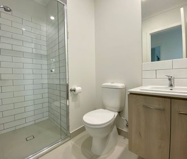 Townhouse in Central Warralily Location - Photo 3