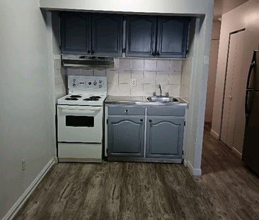 logement à louer 21/2 poêle, frigo inclus. chauffage électricité et... - Photo 4
