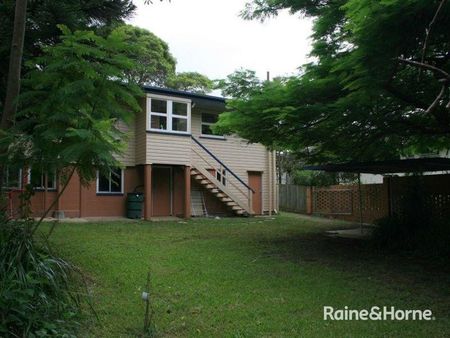 Charming Kenmore Home with Spacious Backyard - Photo 5