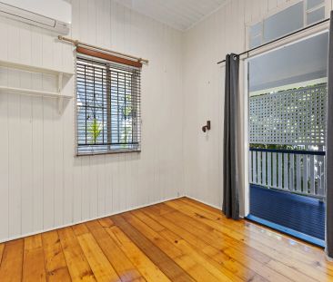 Charming Home in Excellent Newmarket Location - Photo 5