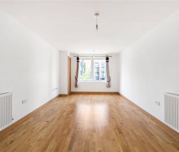 Well presented 1 bedroom apartment for rent in situated within walk... - Photo 3