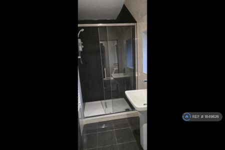 2 bedroom maisonette to rent - Photo 4