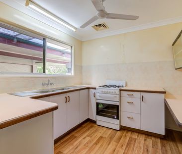 4 BED + SEPARATE ROOM WITH OWN KITCHENETTE & 2ND BATHROOM - Photo 6