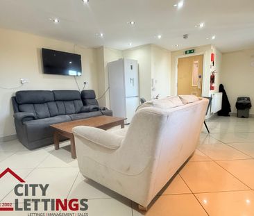 8 Bedroom Flat - Photo 5