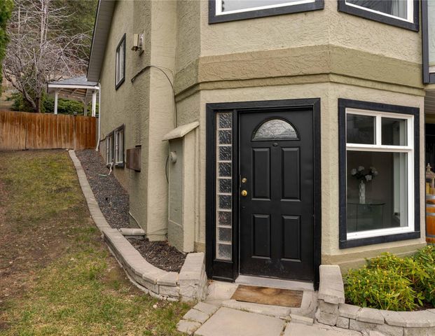 1 Bdrm Suite in North Glenmore - Photo 1