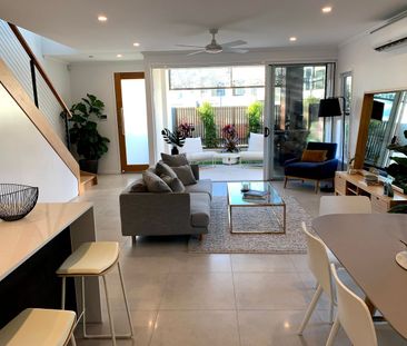 3 Bedroom + Media room Terrace Homes surrounded by parkland. - Photo 3