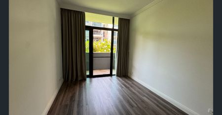 130m2 north facing 2b2b corner position timber floor, privacy and water view - Photo 4