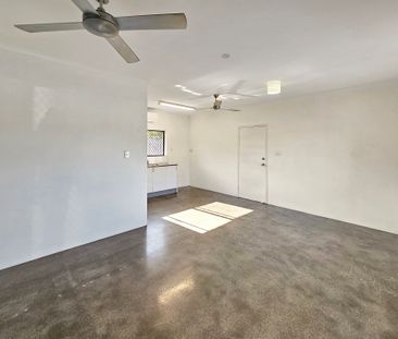 Comfortable Coastal Living in Trinity Beach! - Photo 2