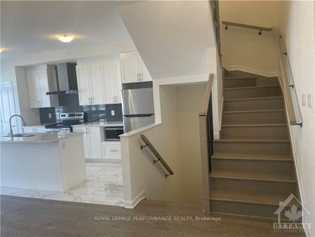 For Lease - 1039 Speedvale Court, Kanata, Ontario - Photo 3