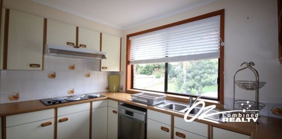 Family Paradise 5 Bedroom 2 Story Home with Large Backyard - Photo 2