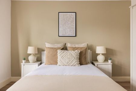 4 bedroom flat to rent - Photo 4