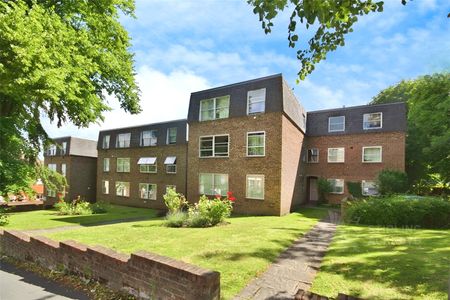 Chevremont, Jenner Road, Guildford, Surrey, GU1 3QL - Photo 4