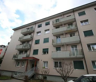 Spacieux logement de 4.5 pièces partiellement rénové - Foto 1