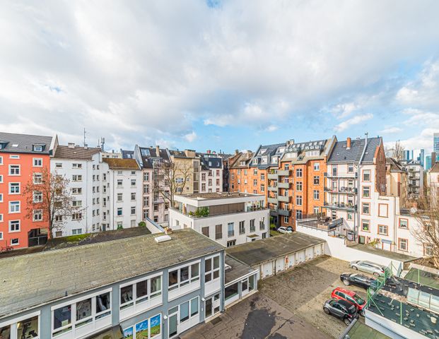 City-Residence: Schweizer Straße: helles, modernes Singleapartment mit Balkon - Photo 1