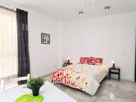 Carrer Calatrava, Valencia, Valencian Community 46001 - Photo 4