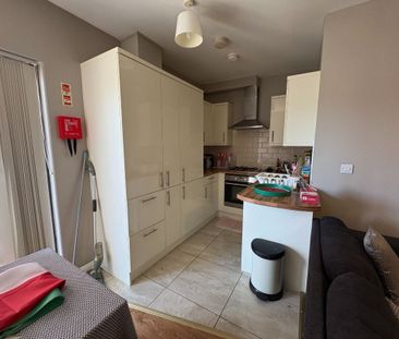 Apt 4 Ivy House, 1 Walnut Street, Belfast BT7 1FB - Photo 3