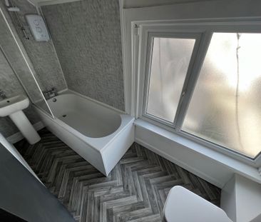 Claude Place, Cardiff - Photo 3