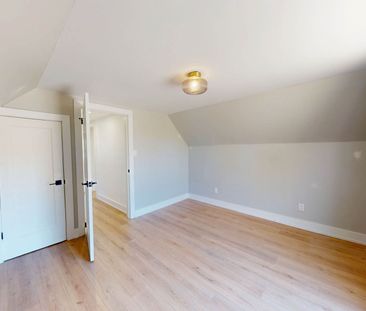 For Lease - 40 Alexander Street, Toronto, Ontario - Photo 1