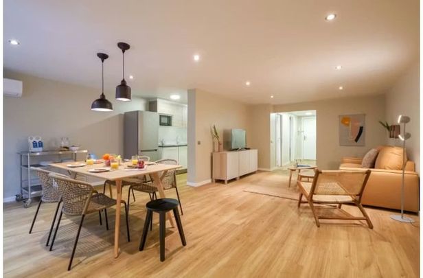 Carrer de Verdi, Barcelona, Catalonia 08012 - Foto 1