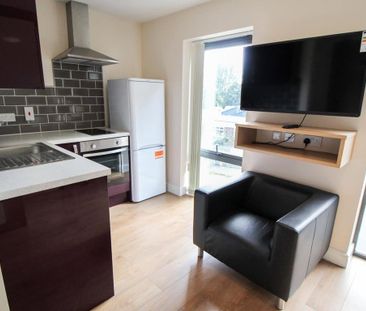 Studio to rent - Photo 2