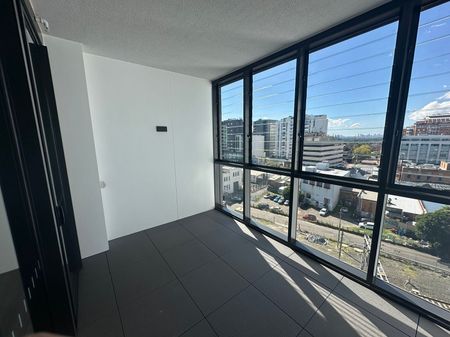 Brand New Luxury Apartment Two Bedrooms, Two Bathrooms and One Study Room with city view - Photo 2