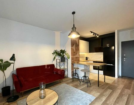 Nowoczesne mieszkanie przy metrze | Balkon - Фото 2