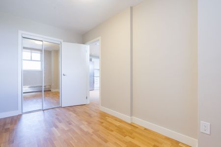 230 Oak Street - Photo 4