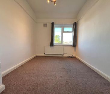 2 bedroom end of terrace house to rent - Photo 3
